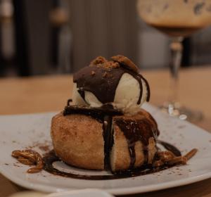 Bay Plaza Hotel Restaurant and Bar 